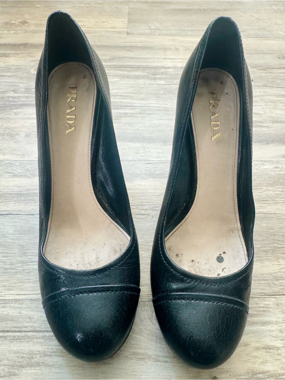 Prada Black Leather Cap Toe Pumps Size 38 Made in Italy Classic Heels